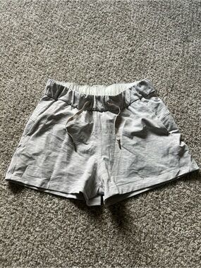 Women's Light Gray Drawstring Lululemon Shorts